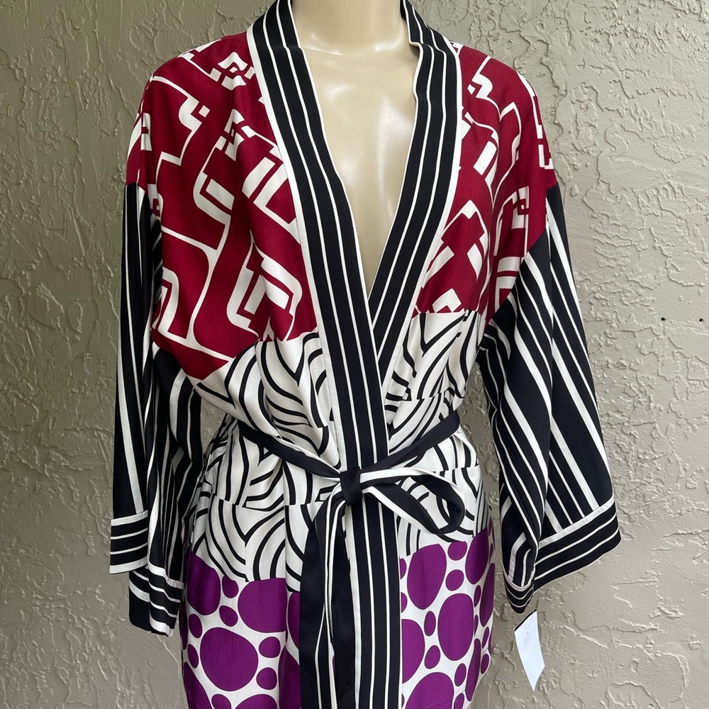 $298 Trina Turk Riff  kimono style jacket size M new with tag
